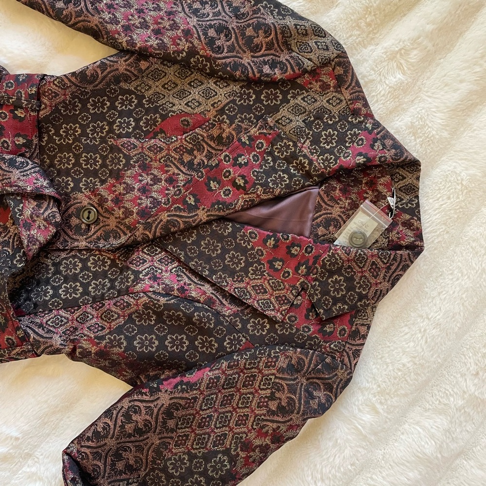 Cache Jacket. - Picture 4 of 16
